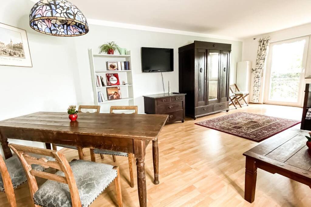 Apartment Am Auensee Mit Grosser Terrasse & Privat-Parkplatz Leipzig Eksteriør billede
